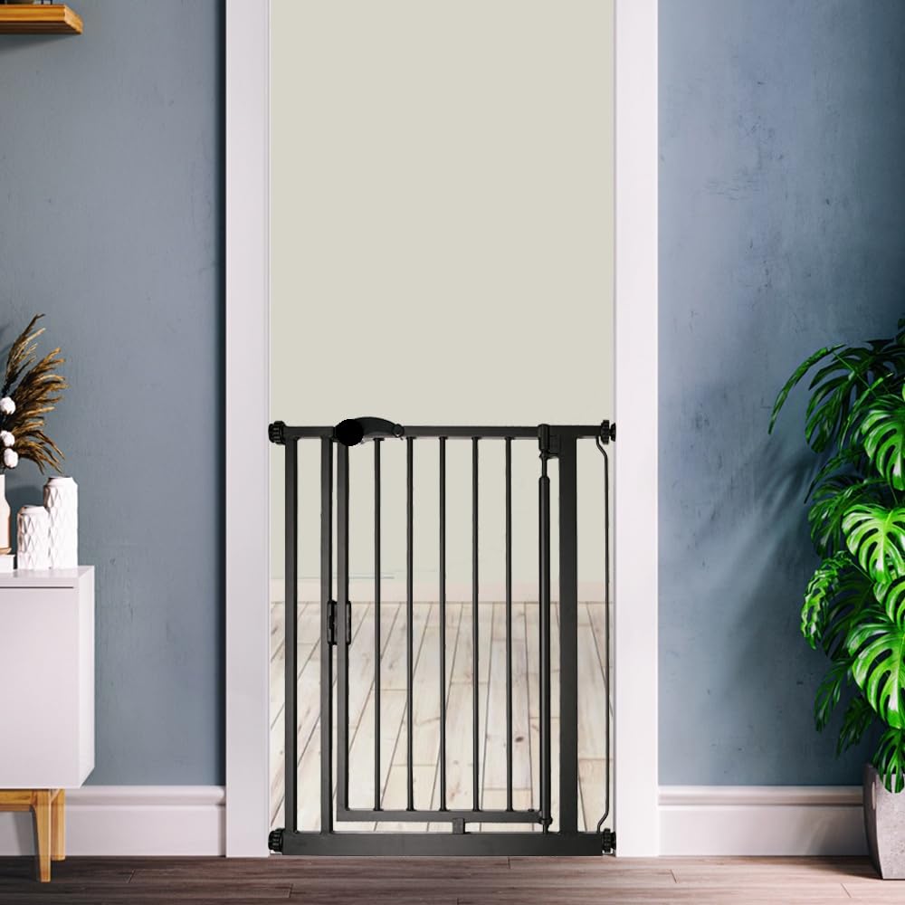 Bettacare Auto Close Pet Gate, 75cm - 82cm, Matt Black, Pressure Fit Stair Gate for Dog & Puppy, Safety Barrier for Doors Hallways and Spaces, Easy Installation — view 5