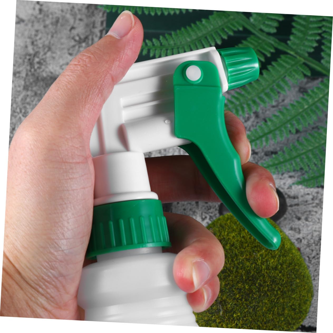 SHERCHPRY 8 Pezzi Bottiglia Spray in Pe 750ml Antigoccia Portatile per Irrigazione delle Piante e Styling Chioma, Spruzzino in Plastica Riutilizzabile Colore Casuale