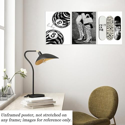 Miniatura 4 de Juego de arte de pared de 3 piezas con estampado de cebra, póster estético Y2K con bola de la suerte, botas de moda feminista y decoración retro de