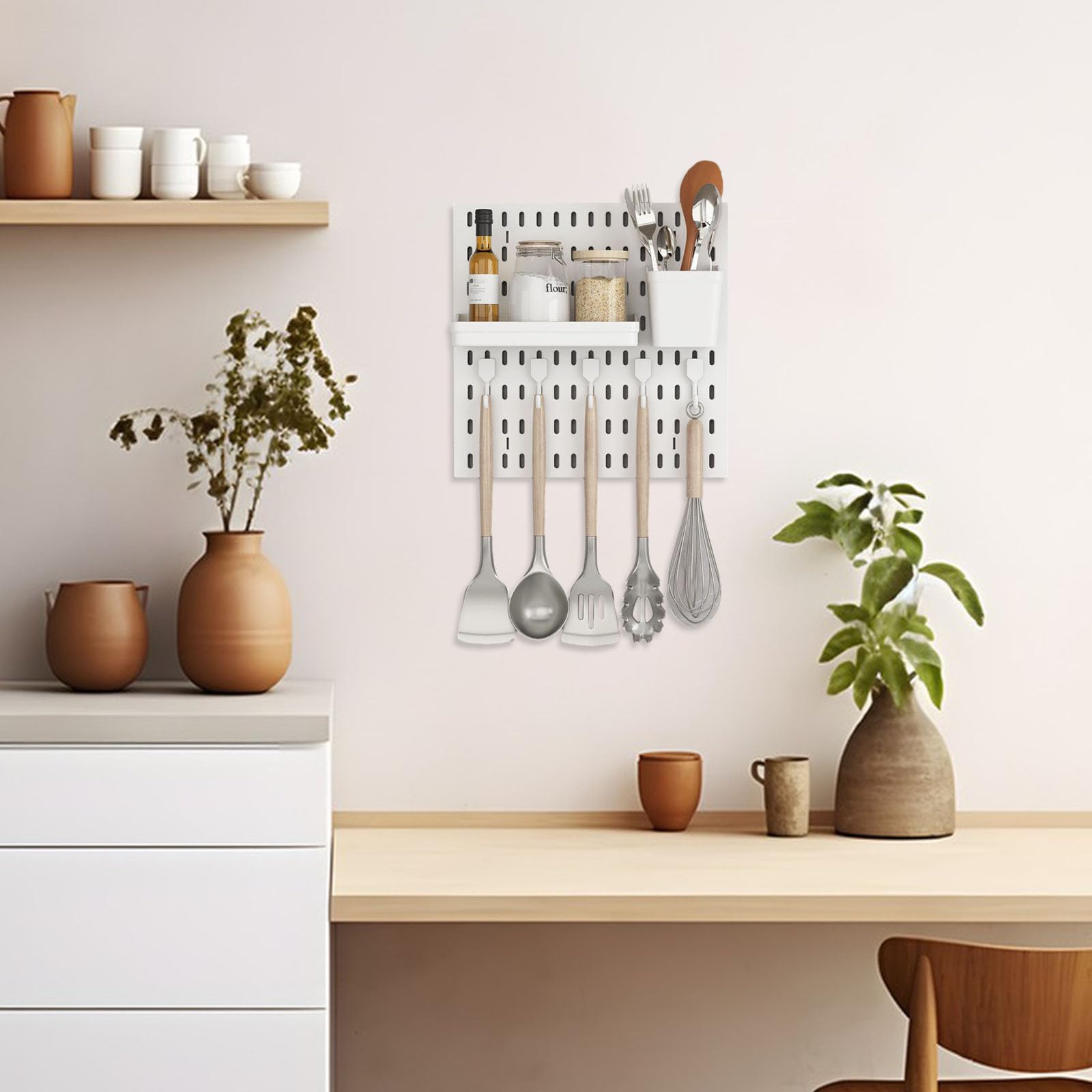 NOLITOY Set Pannelli Forati da Parete senza Foratura, Organizer Cucina e Bagno in Plastica Resistente Bianco, Espositore Multifunzione per Utensili e Accessori Casa