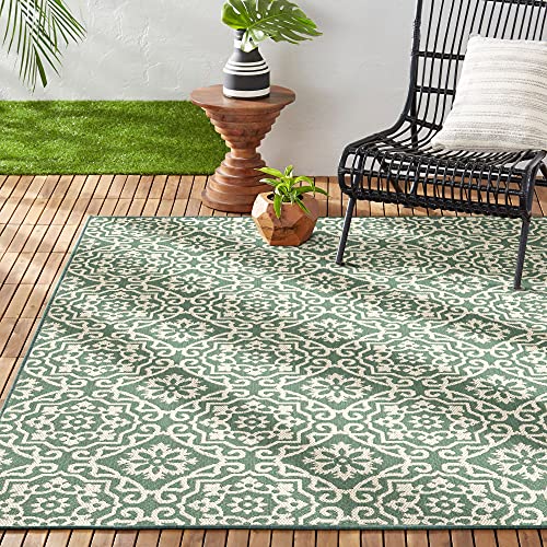 Nicole Miller New York Patio Country Danica Transitional Geometric Indoor/Outdoor Area Rug, Green/Beige, 7'9"X10'2" #TOP16
