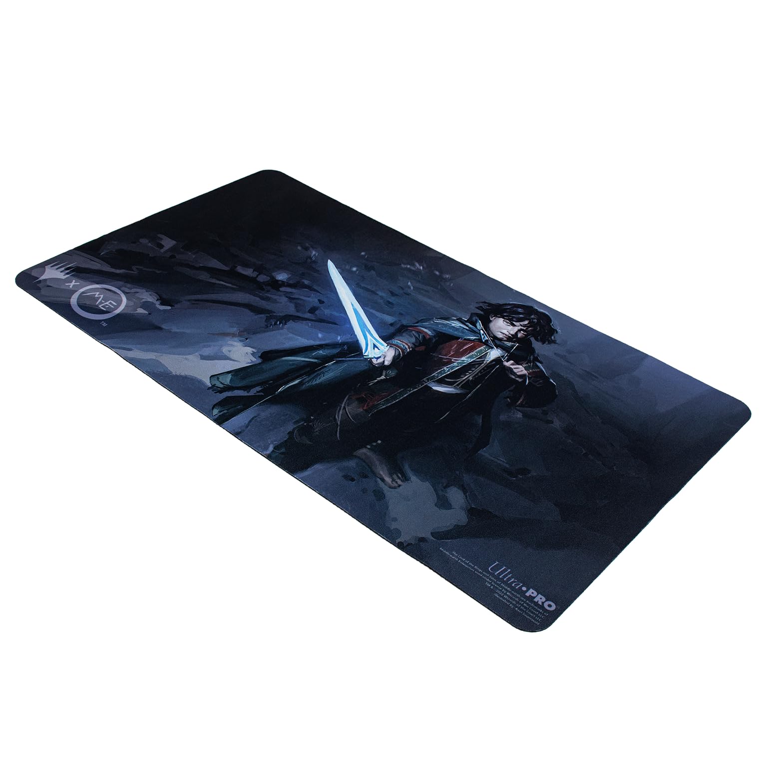 Ultra PRO,El Señor de los Anillos: Cuentos de la Tierra Media Características: Frodo for Magic: The Gathering protege cartas durante el juego, uso como alfombrilla de mouse y alfombrilla de escritorio