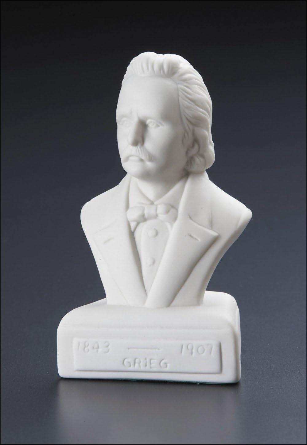 Willis Music Composer Statuette - Grieg 5"