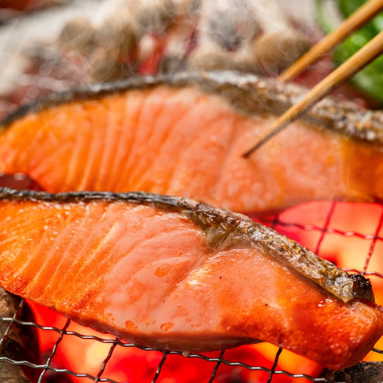 【北海道いいねマーケット】函館朝市よりお届け!しっかり味を感じれる、厚切り 熟成天然 塩紅鮭ハラス しゃけ お取り寄せ 鮭 冷凍 天然の鮭を秘伝の熟成製法で旨味を引き出した マルナマ