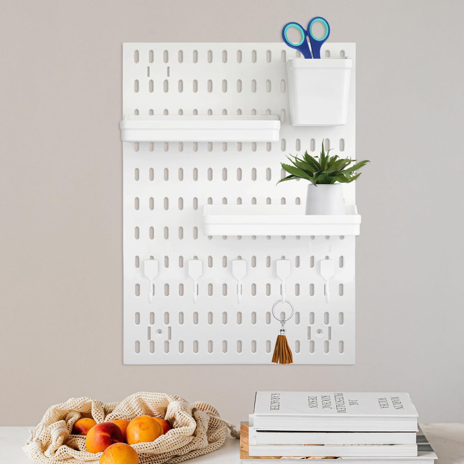 Healeved Soporte para tablero, tablero de ranuras para sala de manualidades, organizador de espacio, organizador de pared, organizador de tablero, estante blanco, accesorios de plástico montado en la