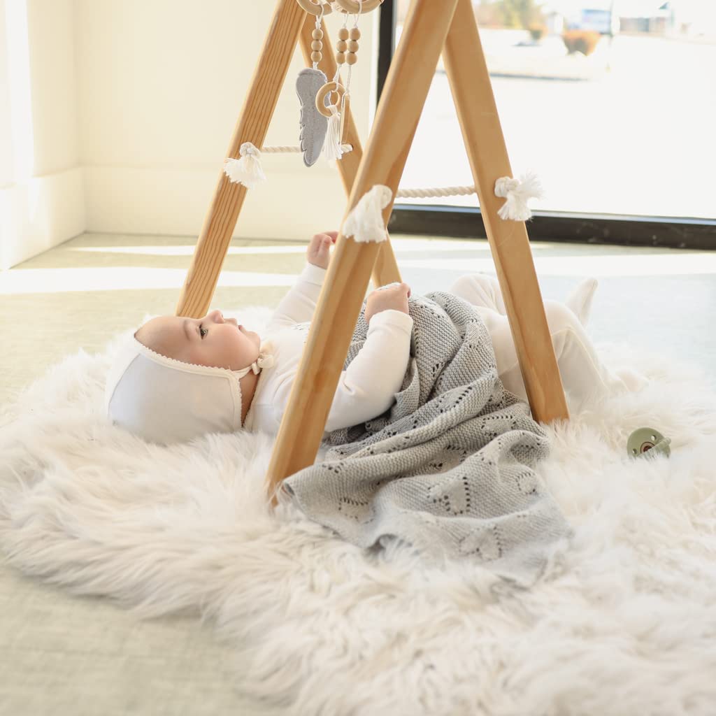 Manta Corazón para Bebés para Niños y Niñas, 100% de Lujo de Algodón Suave para Envolver en la Cuna o Cochecito, Manta de Regalo para Recién Nacidos, Bebés y Niños Pequeños (Gris Paloma)