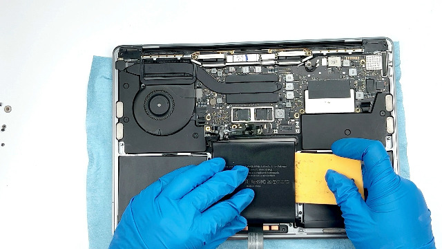 Mac (Apple) - アズハン Amazon.com: BlueSwan for MacBook Pro 13 inch Case 2025 2024
