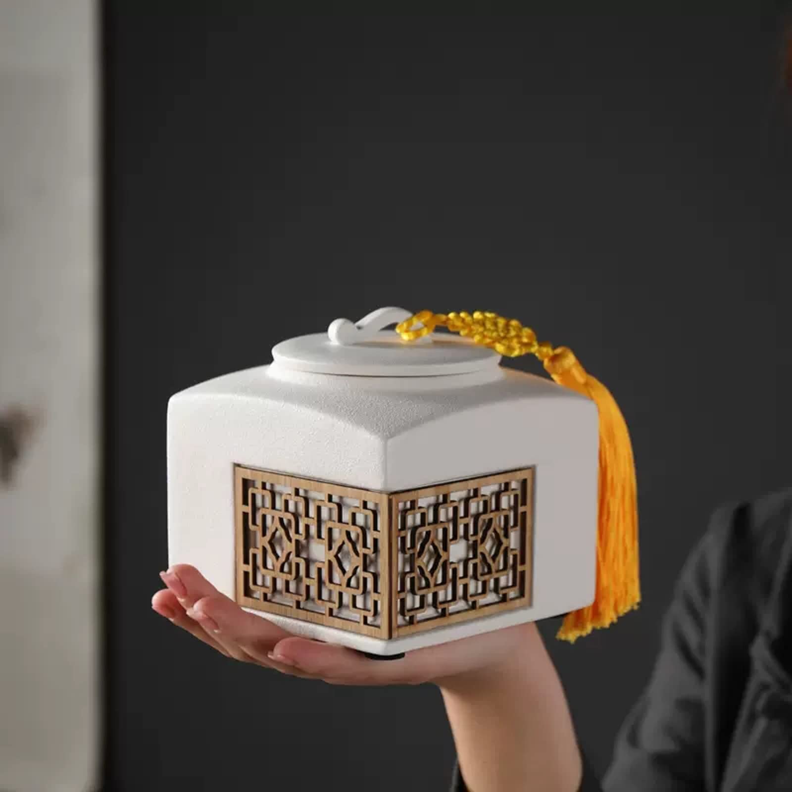 Pojemniki do przechowywania herbaty biała kwadratowa ceramiczna puszka na herbatę retro zamknięta ceramiczna puszka luźna puszka na herbatę z żółtym chińskim węzłem frędzle przechowywanie herbaty