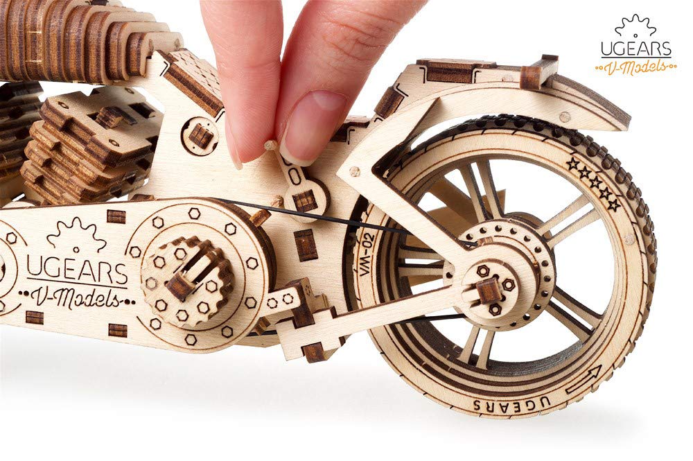 UGEARS maqueta Moto para Montar - Motocicleta Puzzle 3D Adultos - Modelo mecánico de Moto uniqo - maquetas Madera - Rompecabezas Madera 3D para Construir - Kits de construcción 3D (Motocicleta VM-02)