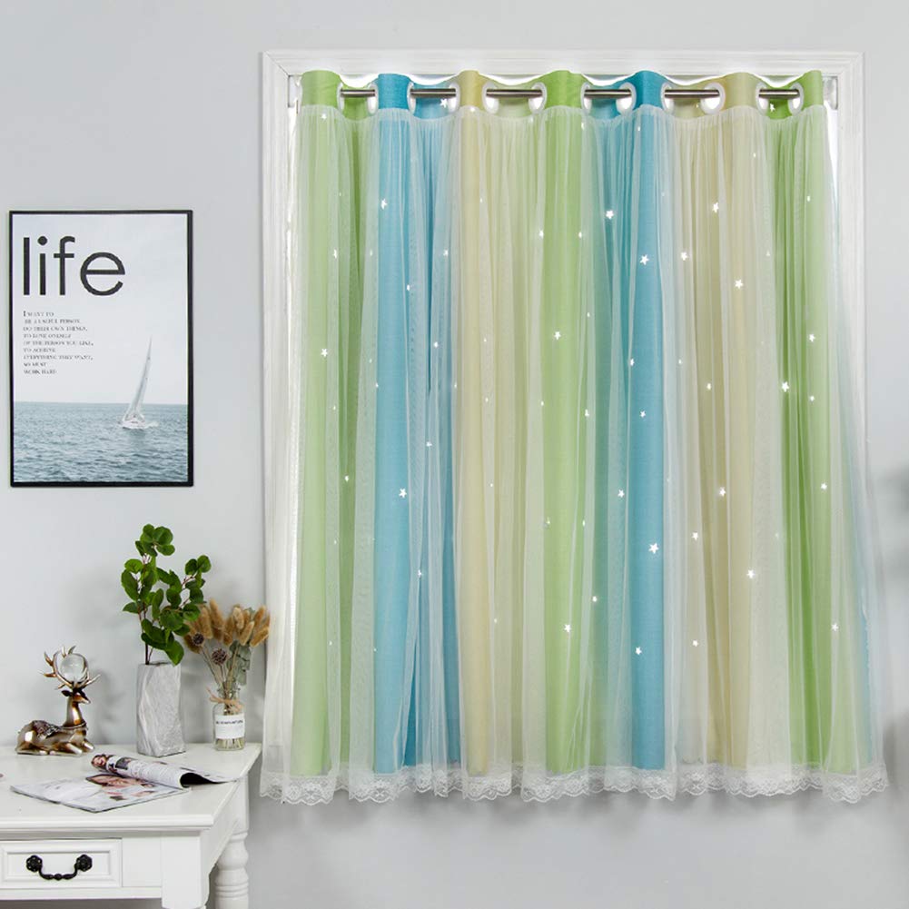 Cortina corta para ventana pequeña con voile traslúcido y sistema de colgado lápiz plisado