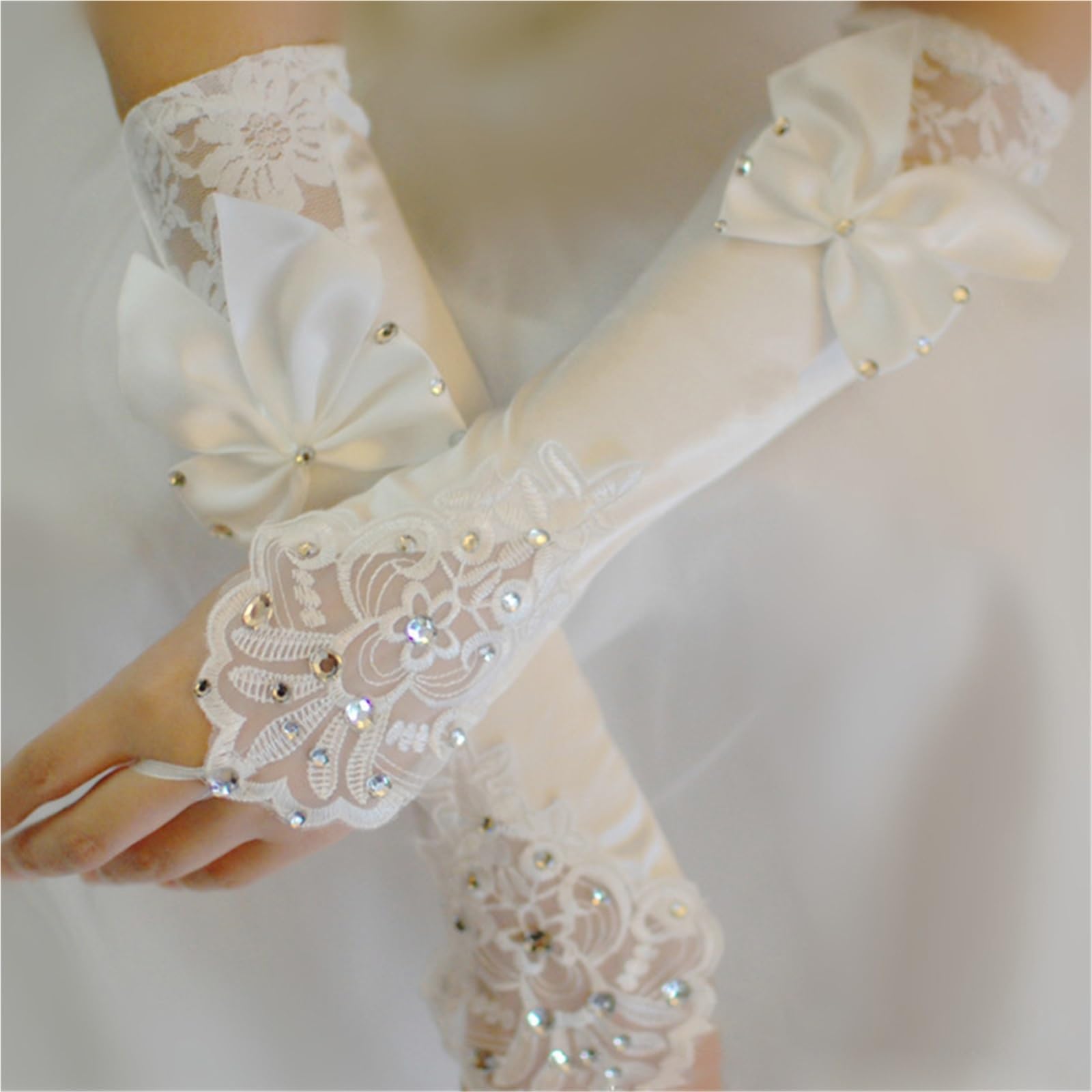 Eleganti guanti da sposa in pizzo, in raso senza dita for cene di nozze Per Cene E Feste