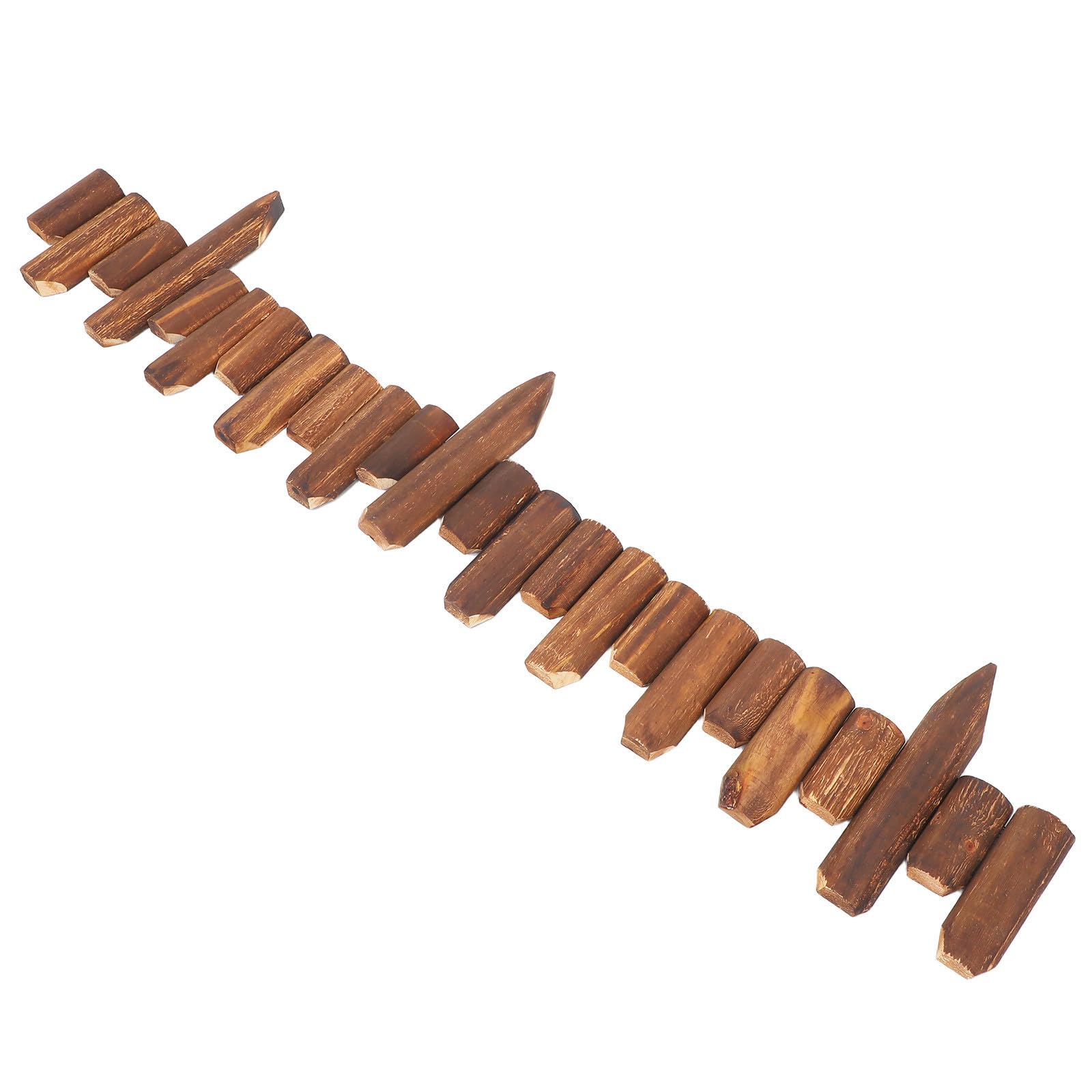 Valla decorativa de madera con detalles delicados para patios exteriores