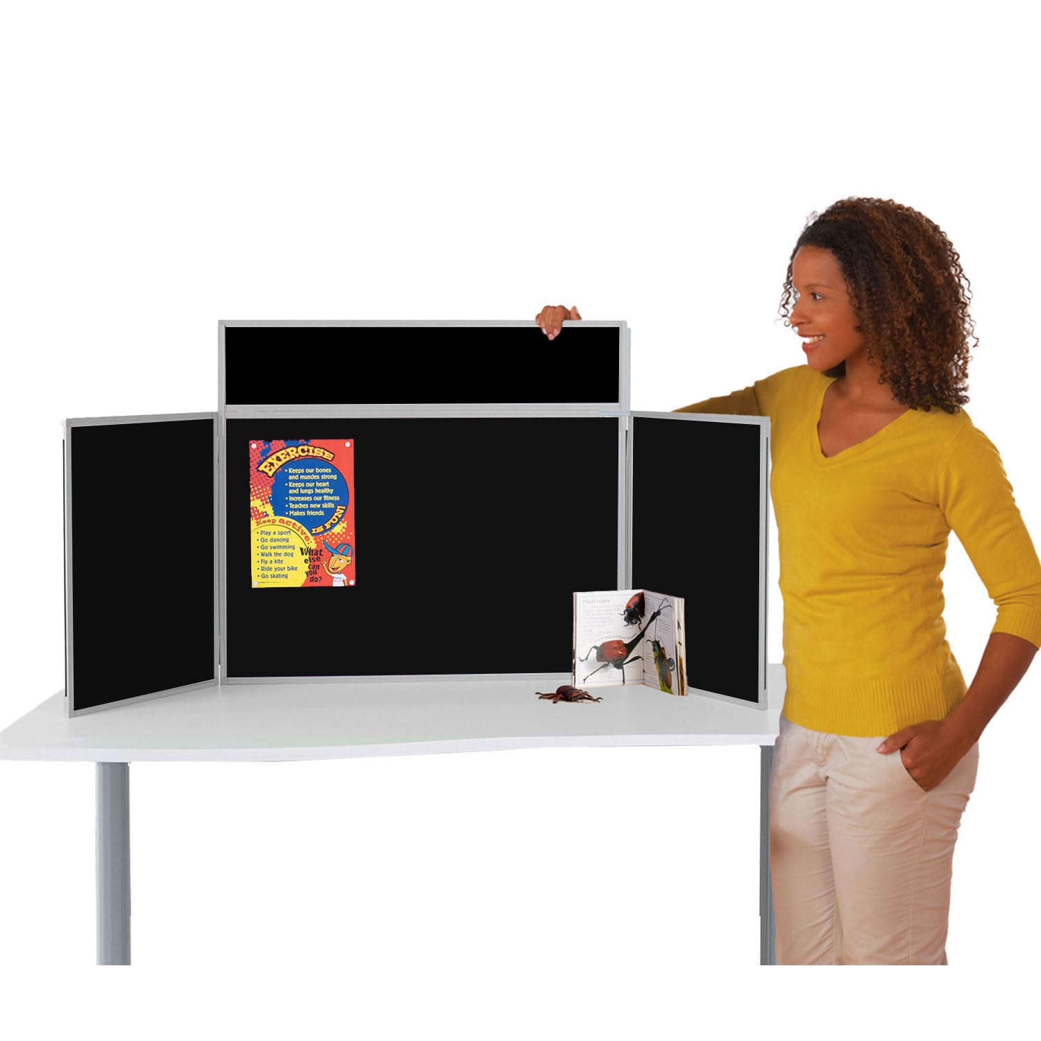 Wonderwall Tabletop Exhibition Folding 3 Panel Display Kit, Landscape, Lightweight, Black Pinboard, PVC Frame, Clip-on Header & Storage Bag, for Office, School, Exhibition, Info Hubs