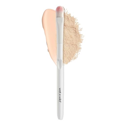 wet n wild - Brocha grande para maquillaje corrector líquido o en polvo que se aplica debajo de los ojos y las cejas con mango ergonómico