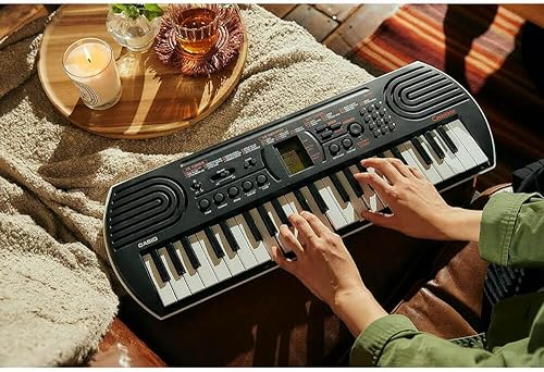 Miniatura 4 de Casio Casiotone SA-81 – Teclado compacto con 100 tonos y 50 ritmos Divertido para principiantes Ideal para la práctica y el aprendizaje de música