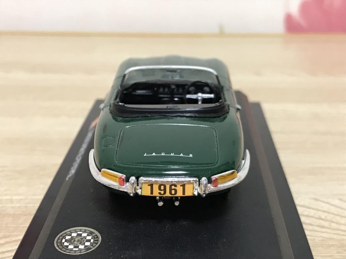 Amazon | 1/43 ジャガー Eタイプ クラシックカー ミニカー
