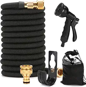 Mangueira De Jardim Retrátil De 15 Metros,Mangueira Mágica Retrátil Expansível Flexivel, Com Pulverizador De 8 Bicos Funcionais,Conectores de Latão, para Jardim Limpeza Doméstica Lavar Carro ﻿