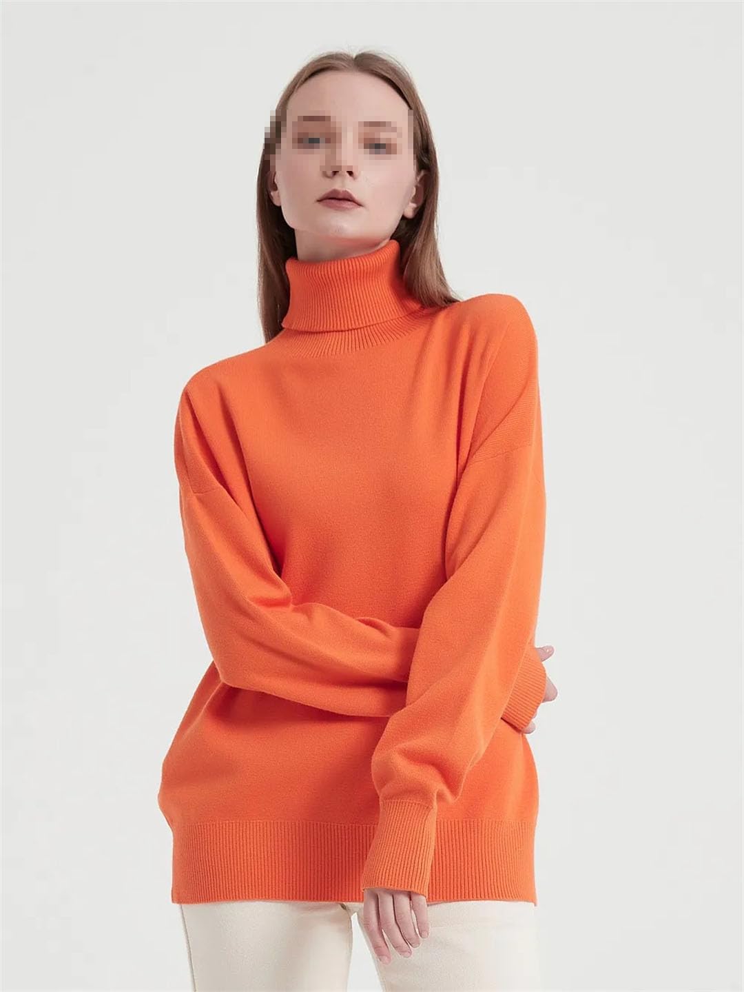 Maglione da donna a collo alto lavorato a maglia