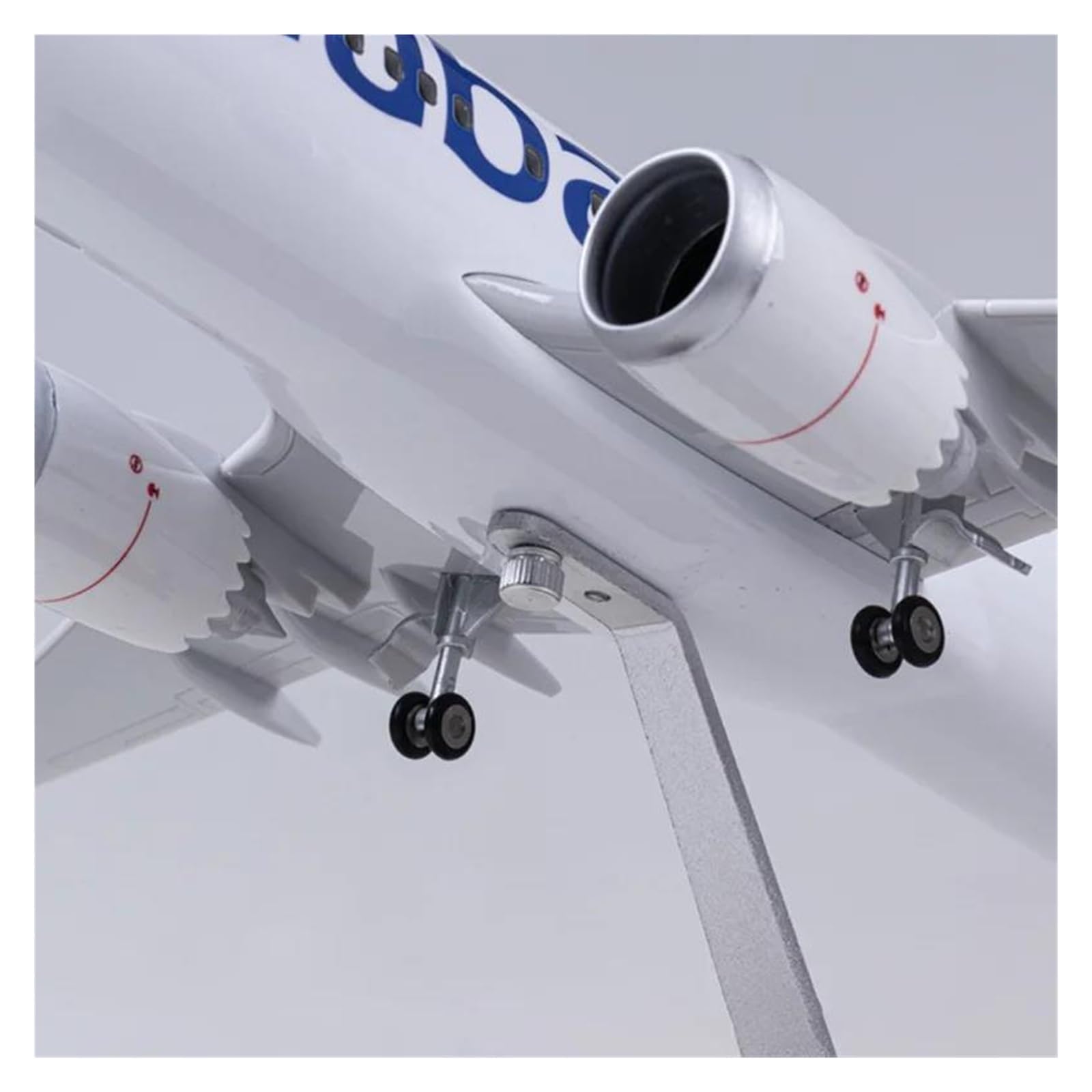Amazon.co.jp: 飛行機 模型 完成品 1:85 フライドバイ航空 B737 MAX