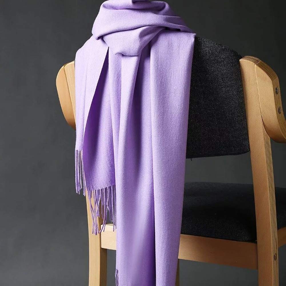 Étole longue femme à glands pour cocooning et balades fraîches en ville