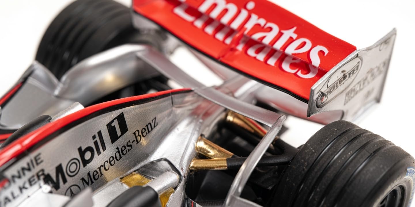 Amazon | Minichamps 530064418 1:18 マクラーレン メルセデス MP4/21