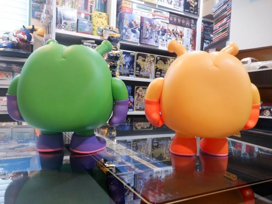 ドクタースランプ アラレちゃんニコちゃん大王＆ニコちゃん家来フィギュア Amazon.co.jp: ドクタースランプ アラレちゃん ニコちゃん大王