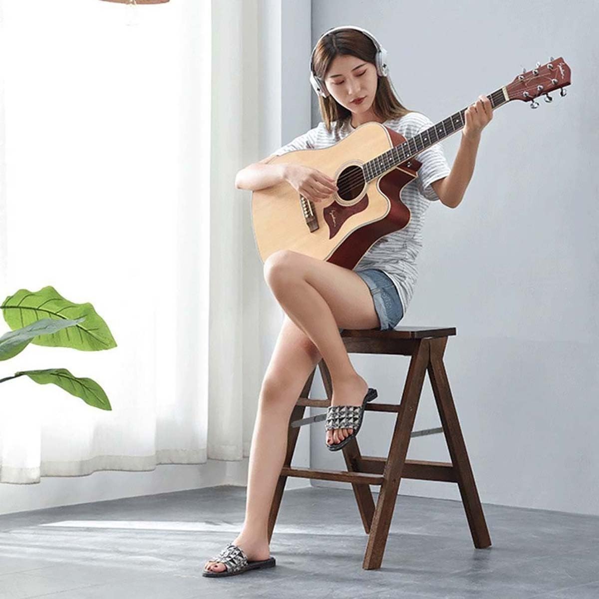 MEYEBP Folding Step Stool Step Ladder, Wooden 3 Step Stools For Kitchen, Library and Music Room, Natural Rubber Wood, Foldable And Portable, Natural Rubber Wood