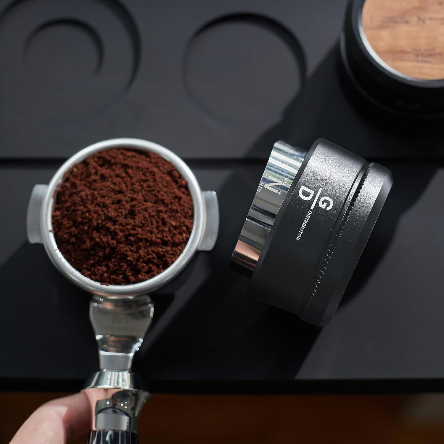 58.35mm Espresso Distributor, Slow Rebound Espresso Coffee Leveler Tool with Stainless Steel 2 Blade Base, Fits 58mm Blttomless Portafilters(Silver)