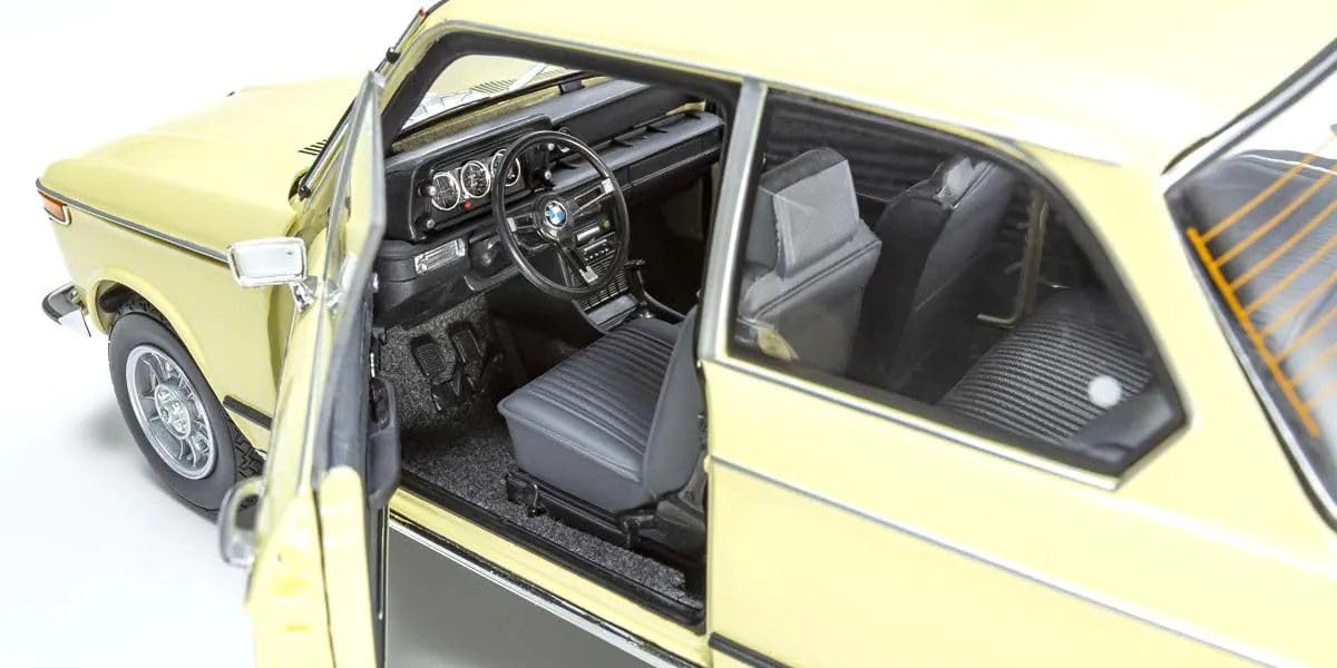 Amazon | 京商オリジナル 1/18 BMW 2002 Tii ベージュ 完成品