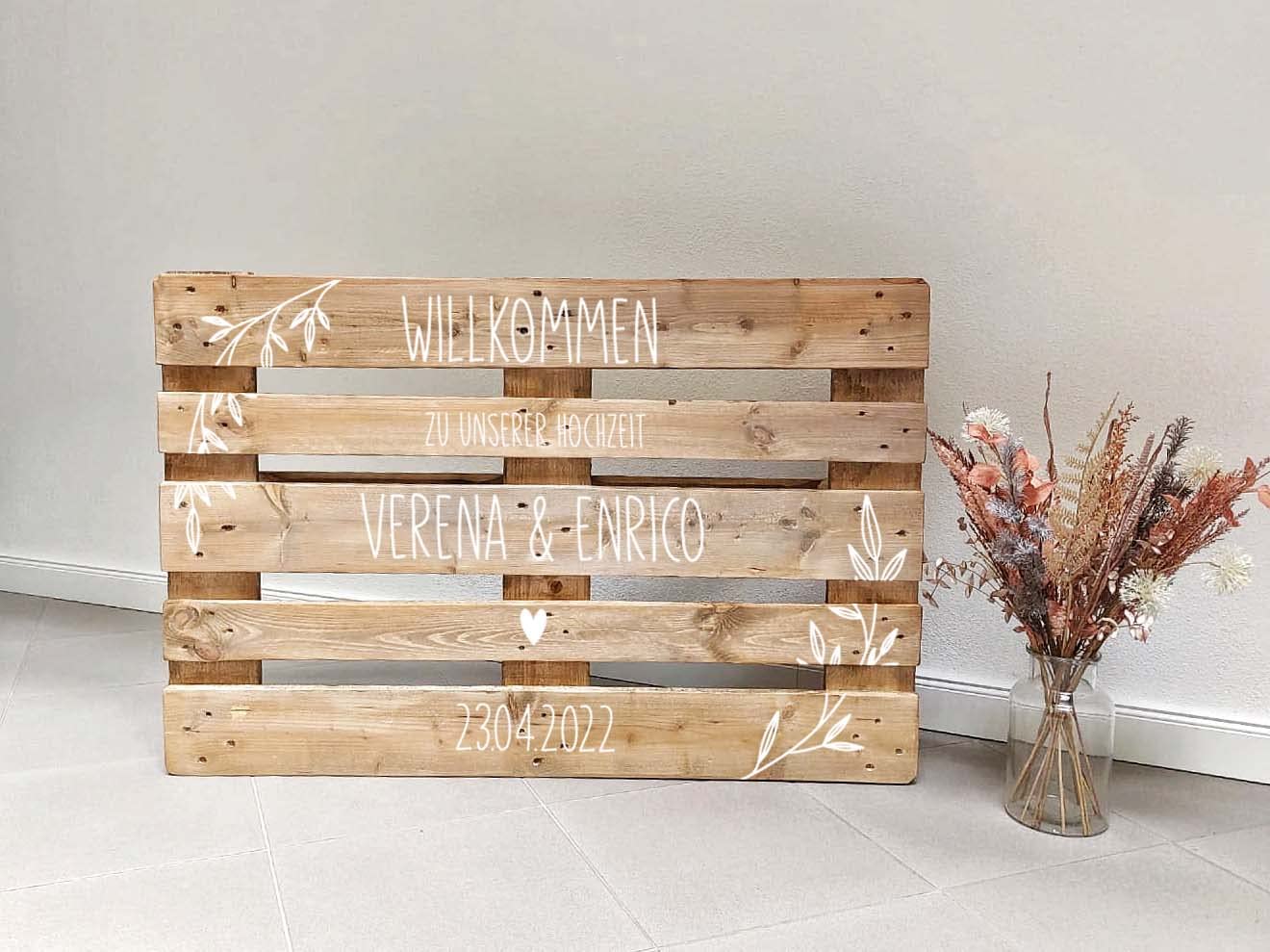 Palettenaufkleber personalisiert - Willkommen Schriftzug - Aufkleber Hochzeit 6 Designs | Hochzeitsaufkleber | Willkommensschild Hochzeit | Euro-Palette