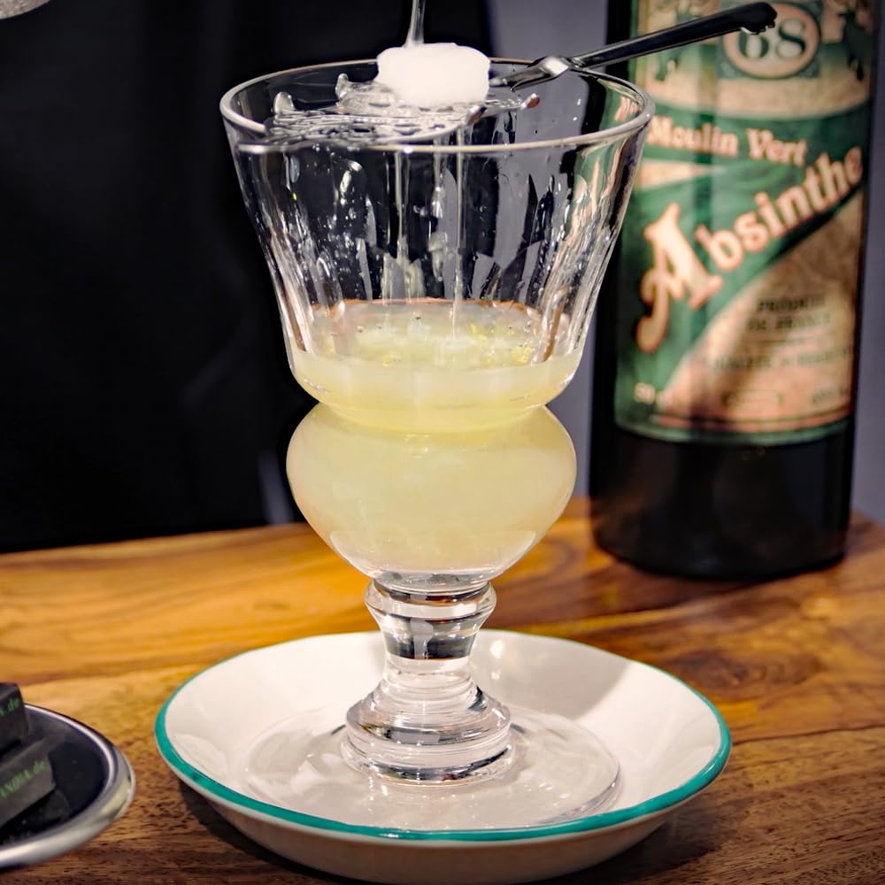 Absinth Moulin Vert von ALANDIA | Mit Goldmedaillen prämiert | Original Rezeptur aus Frankreich | Mit Weinalkohol destilliert | 68% Vol. | (1x 0,5 l)