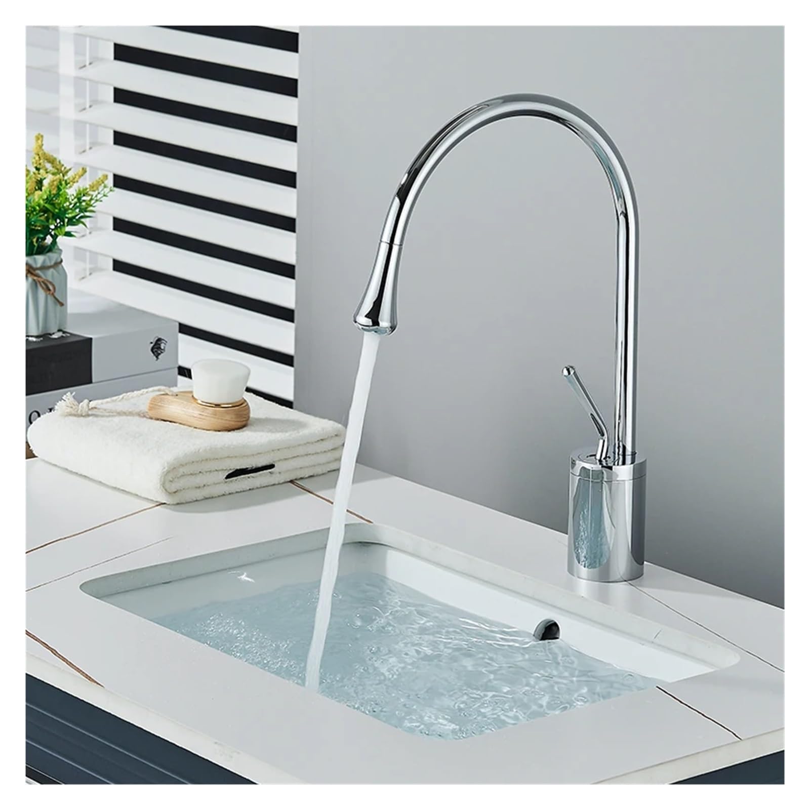 Robinet de salle de bains en chrome brillant style haut de gamme