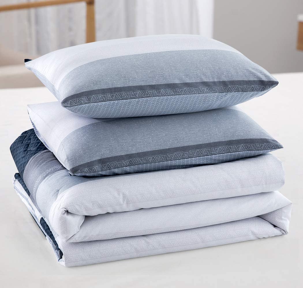 SLEEPBELLA Bettdecke für King-Size, Fadenzahl 600, Baumwolle, Babyblau und Marineblau, gestreift, Patchwork, wendbares Muster, wendbar, blau, 3-teilig (Kingsize, Blaues Patchwork)