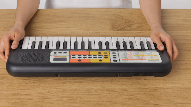 Tastiera Yamaha Remie PSS-E30 Per Bambini - 37 Tasti Mini, Portatile, Con Suoni E Effetti - Foto 4