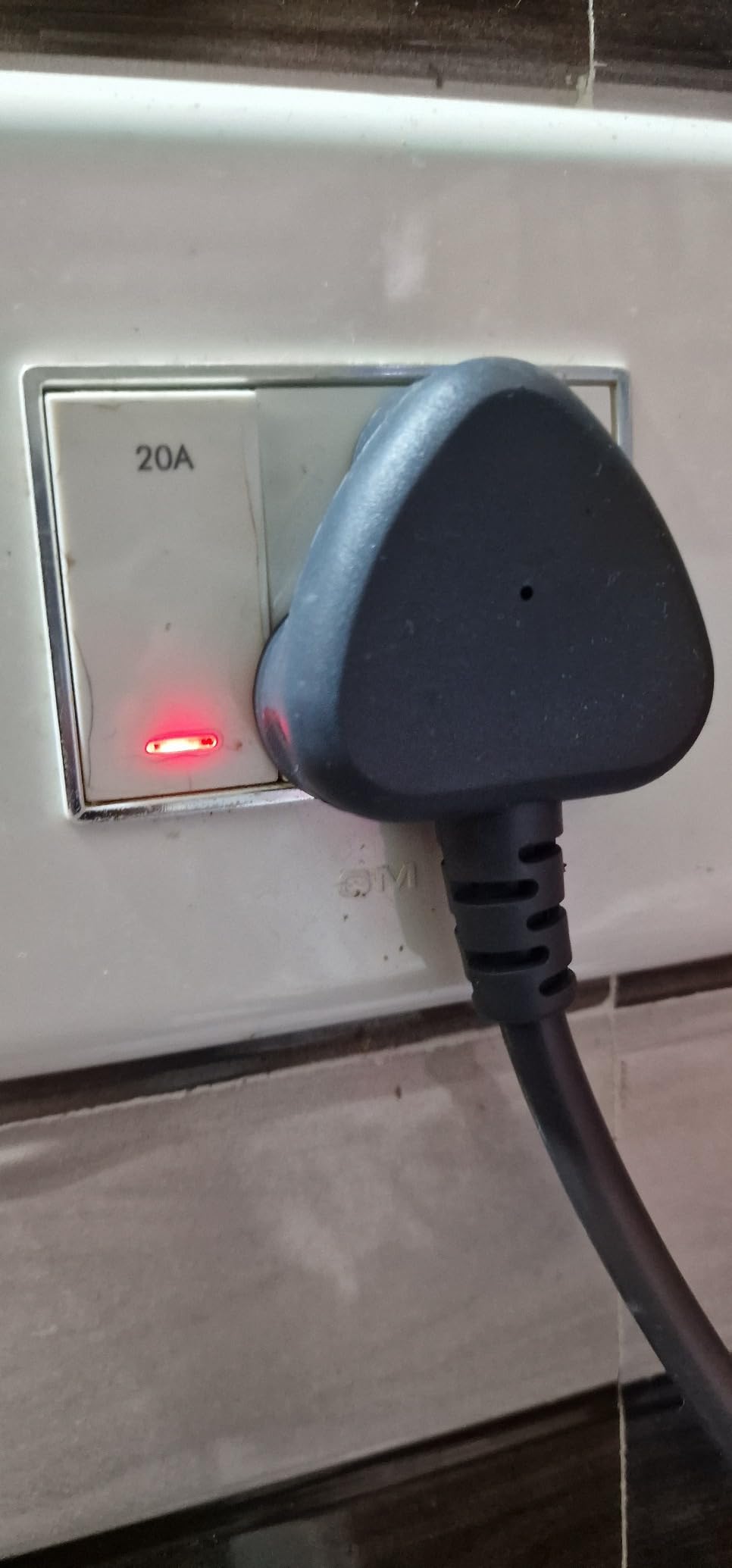 Goldmedal Switch Combo with Cover Plate - Nixon 20Amp Switch and 16Amp ...