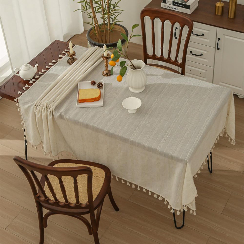 Nappe en lin pour table de cuisine et repas chaleureux en famille 140x220