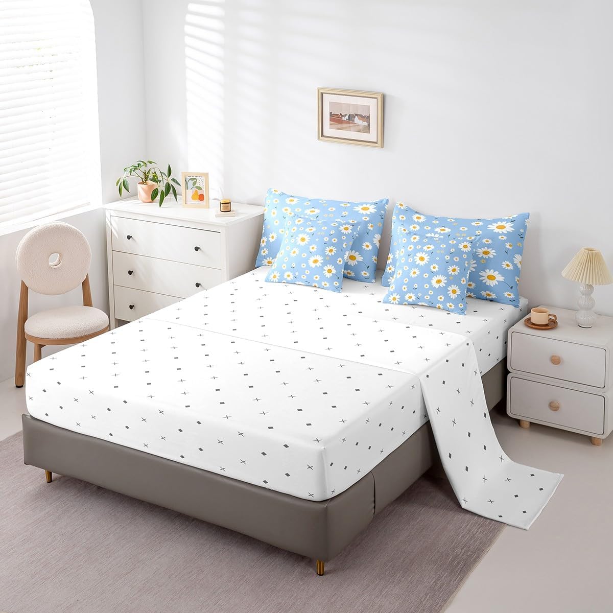 Manfei 7 Pieces Daisy Comforter Set Queen Size, White Daisy Flower Bedding Set for Kids Girls Room Decor, Botanical Floral Print Bed in a Bag with Comforter, Fitted Sheet, Flat Sheet and Pillowcases