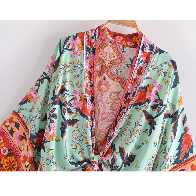 Kimono corto para mujer con estampado floral vintage ideal para tus días de playa en verano 2