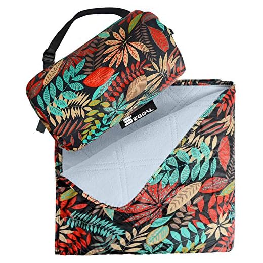 SEGOAL Outdoor Waterproof Blanket Picnic 79''x 55'' Oversized Fleece Mat Water Resistant Foldable Compact for Stadiums Camping Beach Hiking Travel Festivals Red