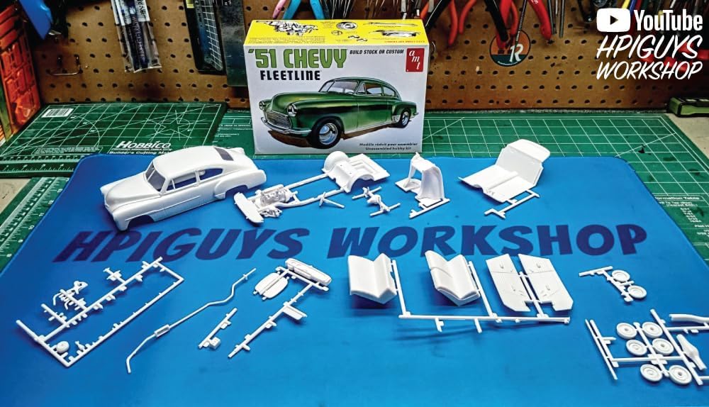 AMT 1951 Chevrolet Fleetline 1:25 Scale Model Kit