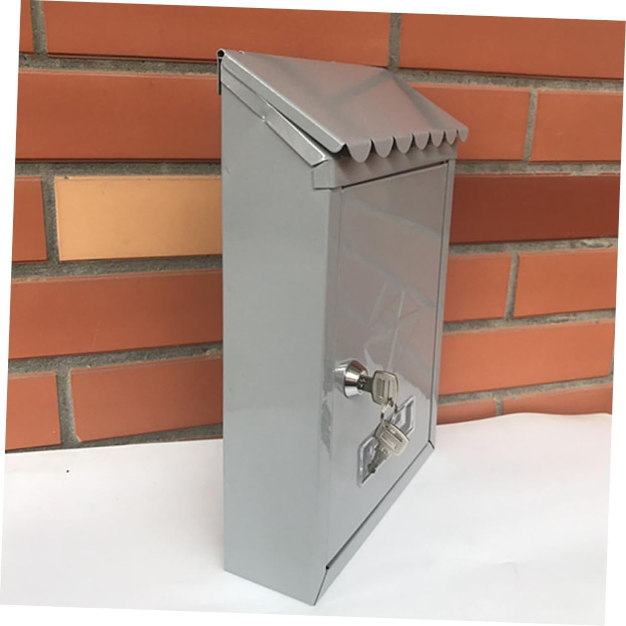 Outdoor Wall Mount Mailbox Rainproof Tinplate Design for Newspapers Letters Documents Vintage Locking Mailbox Decorative Outdoor Decor for Home Office