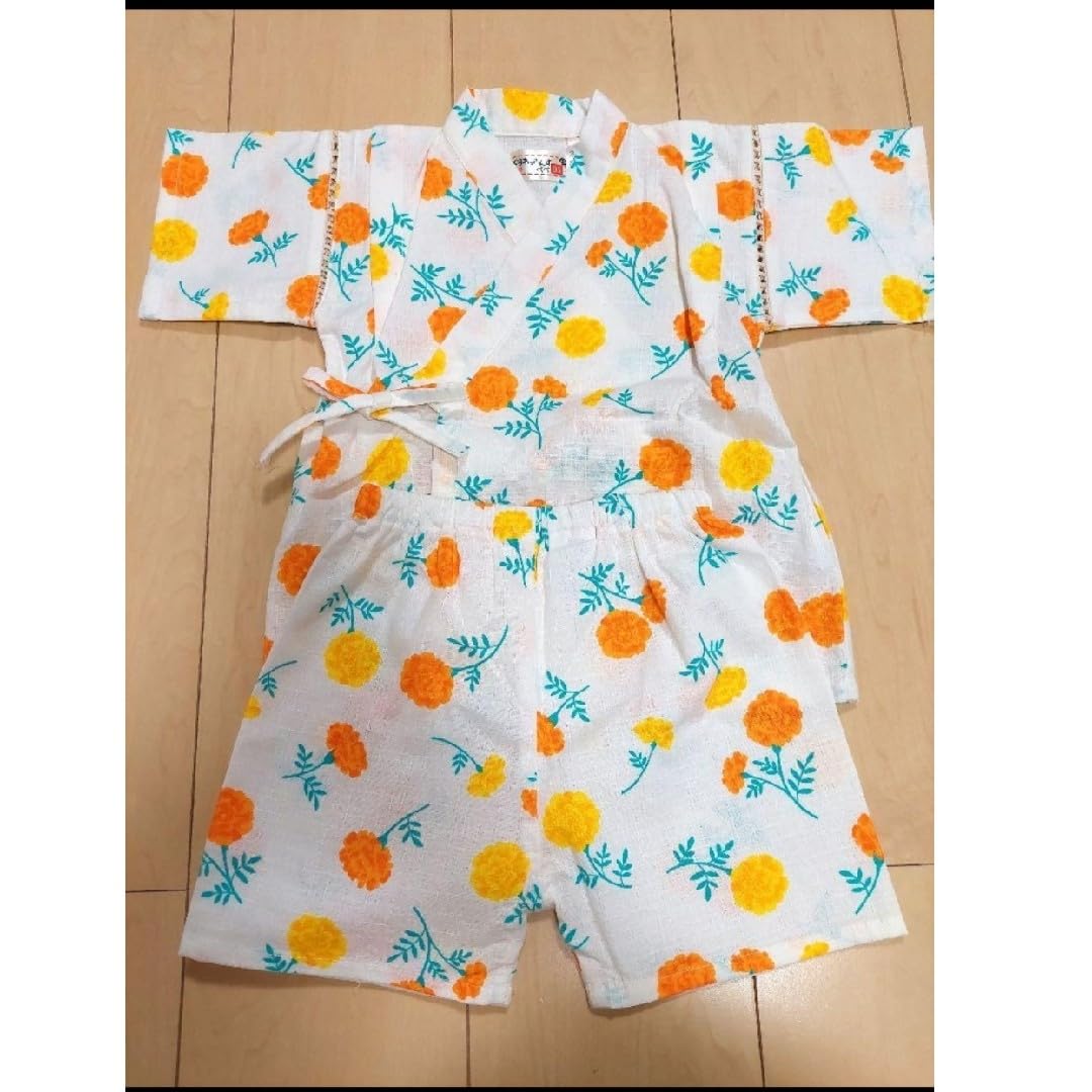 Amazon.co.jp: くろわっさんすべべ 甚平 95cm ホワイト オレンジ 花柄 