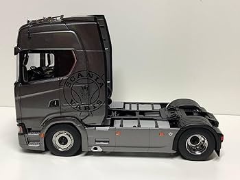 Amazon | NZG 1/18 Scania V8 730S 4x2 Tractor グレー スカニア
