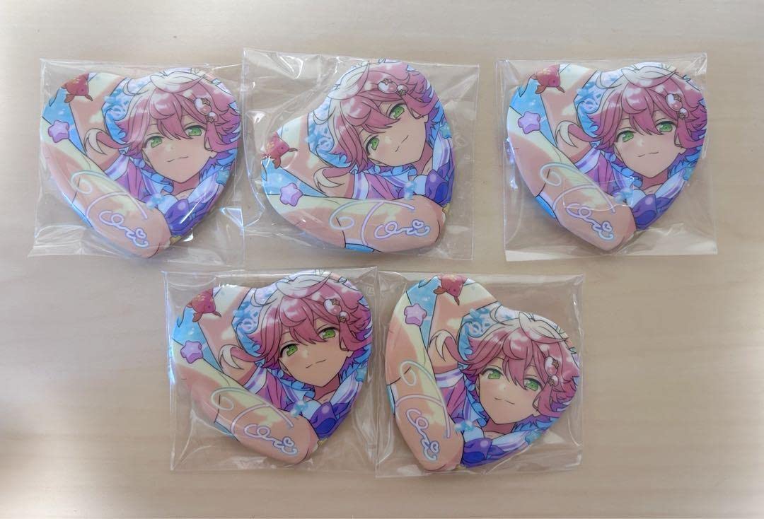 姫宮桃李 願望缶 炭酸金魚 Amazon.co.jp: あんスタ 姫宮桃李 中国 願望缶バッジ 炭酸金魚