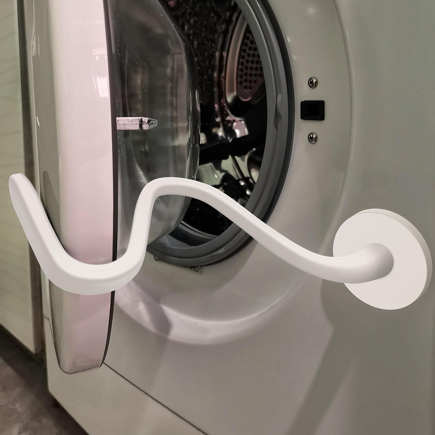 front load Washer Door Prop Tested in Small Spaces