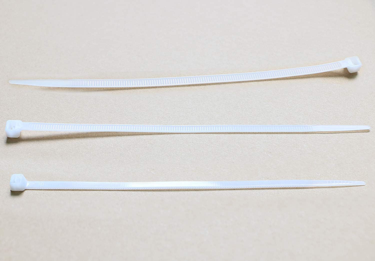 Pasow 25pcs Nylon Zip Ties Plastic Cable Ties Self-Locking Heavy Duty wrap ties Durable Strong Cable Ties (18 Inch, White)