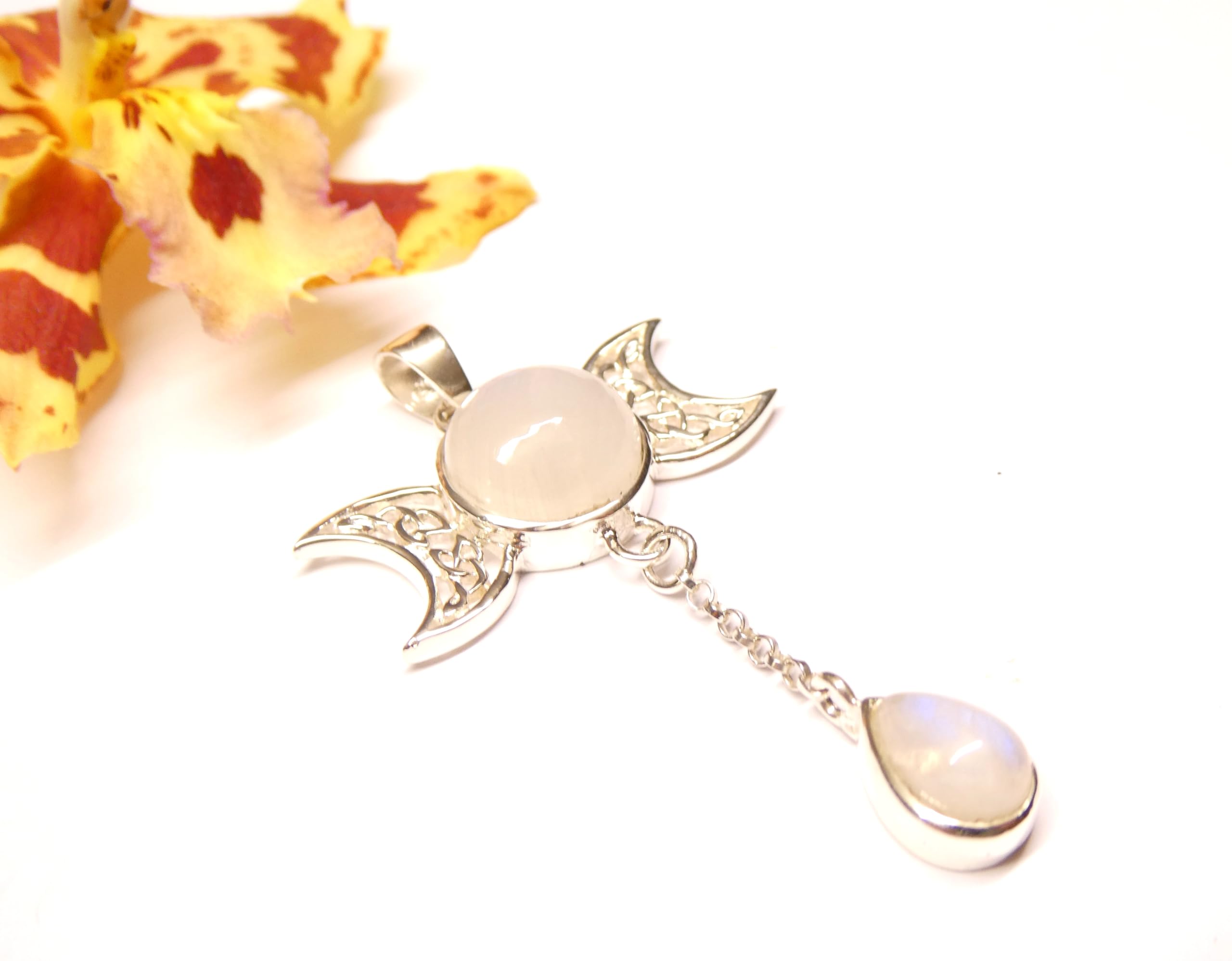 Mond Anhänger aus Sterlingsilber mit echtem Mondstein, Motiv Kraft des Mondes, Schutzsymbol, schmuck Damen
