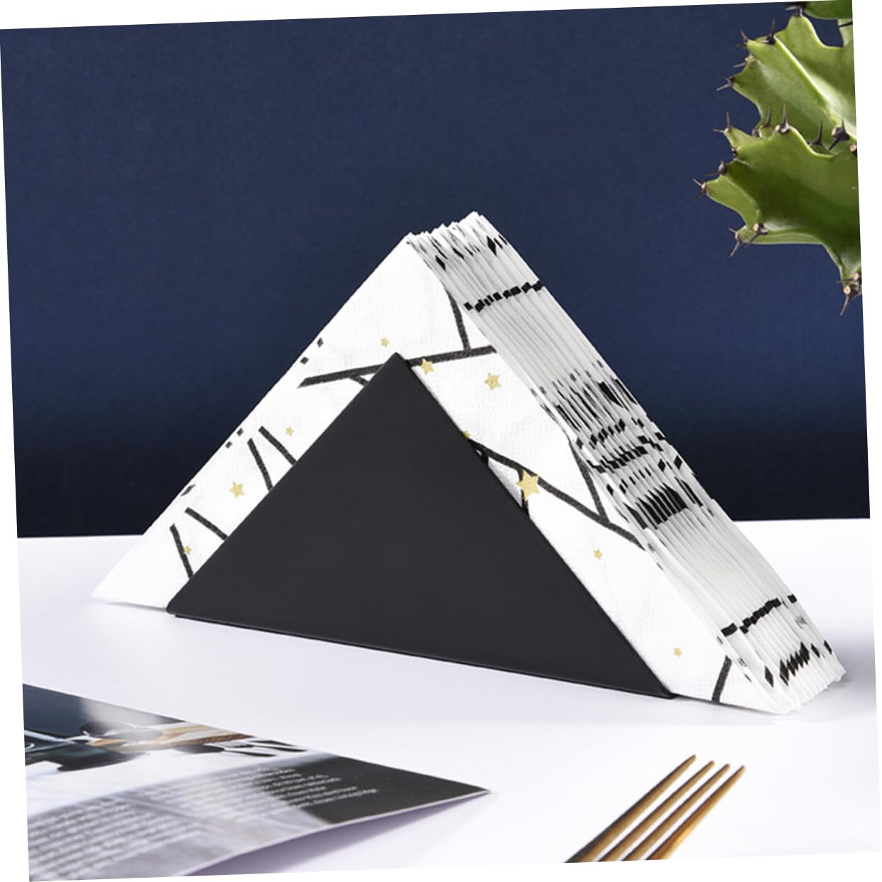 Servilletero de Mesa Triangular 2 Unidades de Acero Inoxidable Diseño Elegante y Sencillo Resistente y Fácil de Limpiar para Comedor y Restaurante