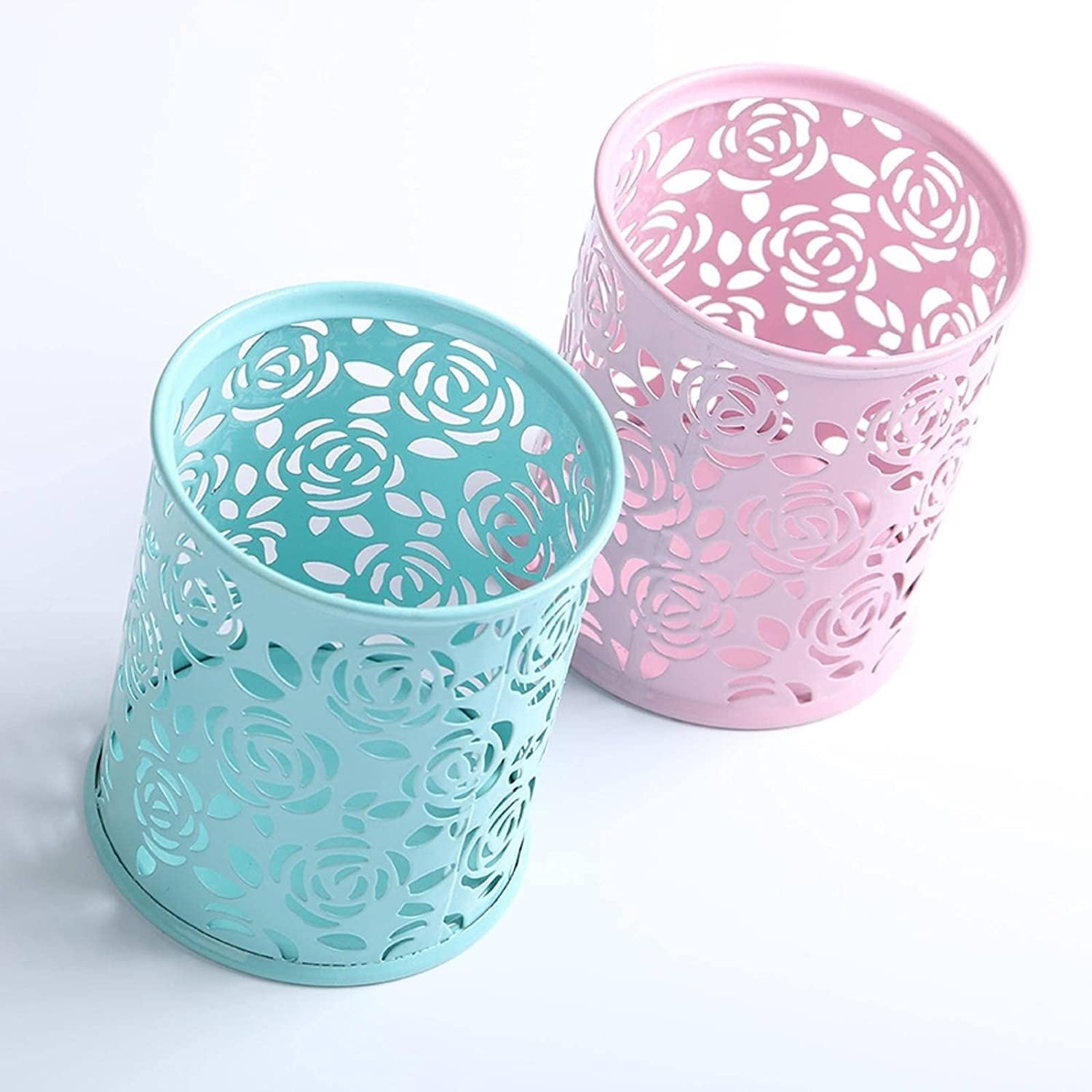 Stifthalter für den Schreibtisch, Zylinder-Stifthalter aus Metall mit hohlem Rosen-Blumen-Design, mehrfarbig, 9,7 x 8,2 cm(D-rosered)