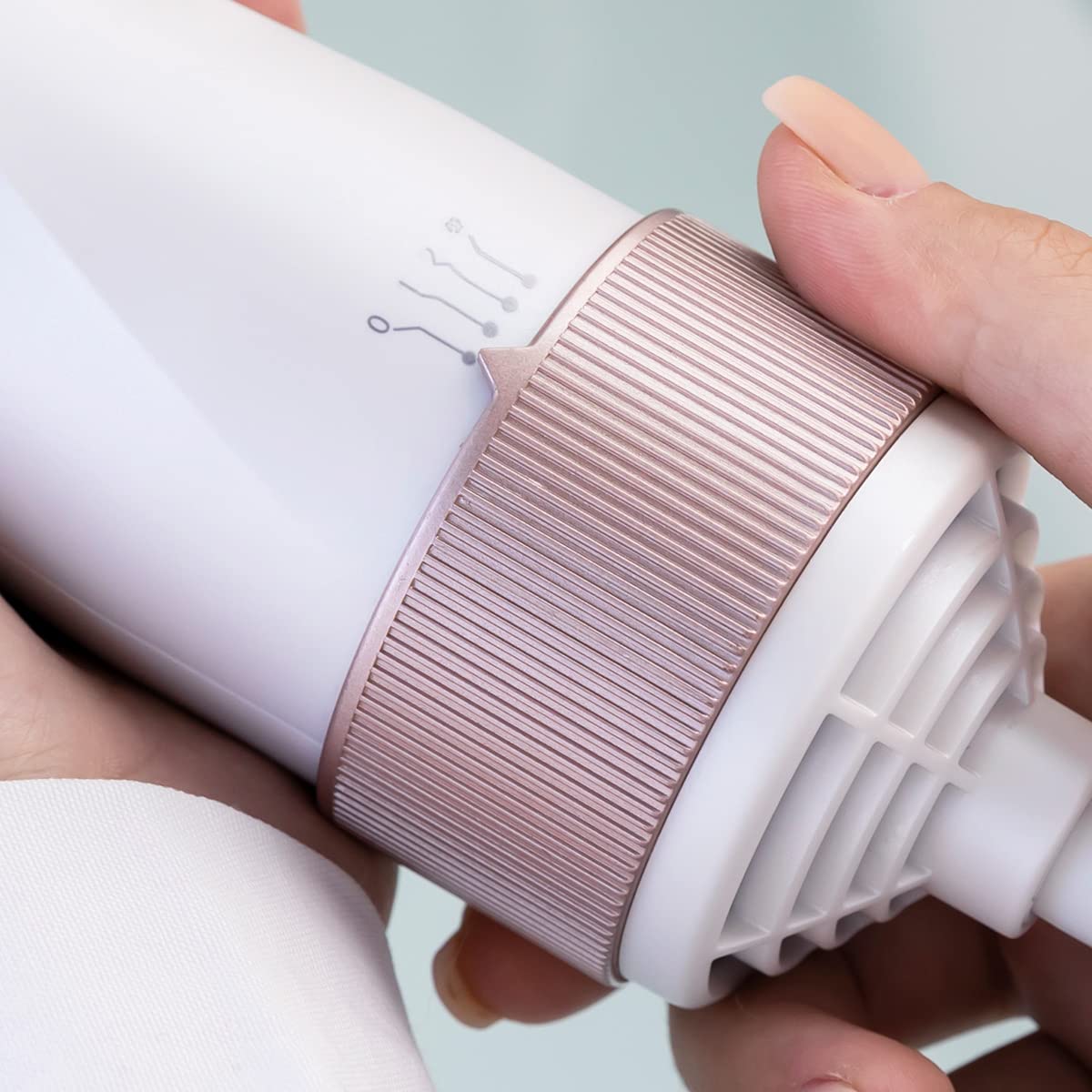 Cecotec Brosse à air 5 en 1 Bamba CeramicCare 5in1 Pro 1000 W, céramique, technologie ionique, 3 réglages de température et 2 vitesses, fonction air froid, comprend 5 têtes